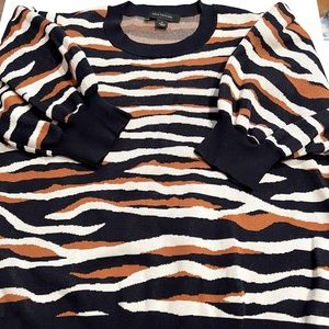 Ann Taylor zebra print short sleeve top size M
